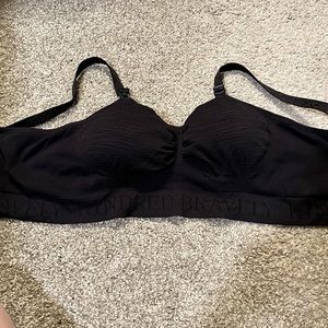 Kindred Bravely Sublime hands-free pumping & nursing bra size medium